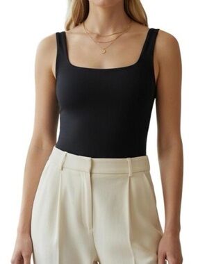 Babaton Square Neck Contour Bodysuit